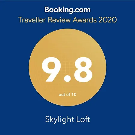 דירה Skylight Loft *