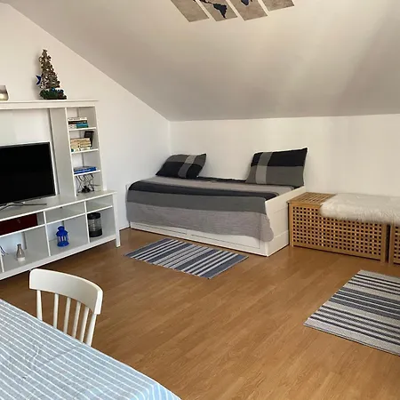 Skylight Loft דירה